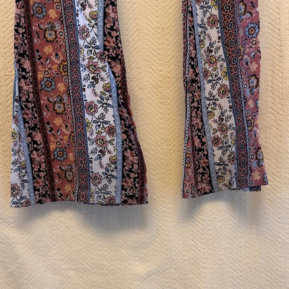 Floral Flare Pants with Red and Cream Accents - Picture 6 of 6